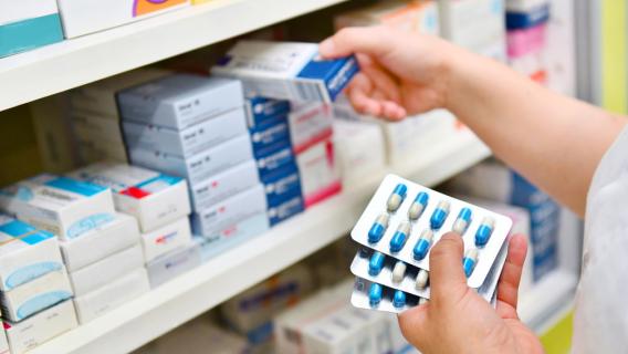 Médicaments sans un rayon de pharmacie