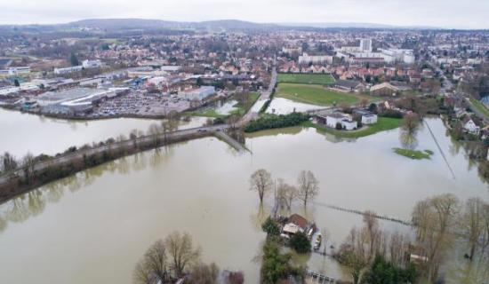 vue aérienne d'une zone inondée