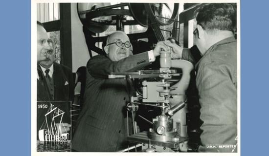 Vincent Auriol au stand de la Monnaie à la Foire de Paris (1950)